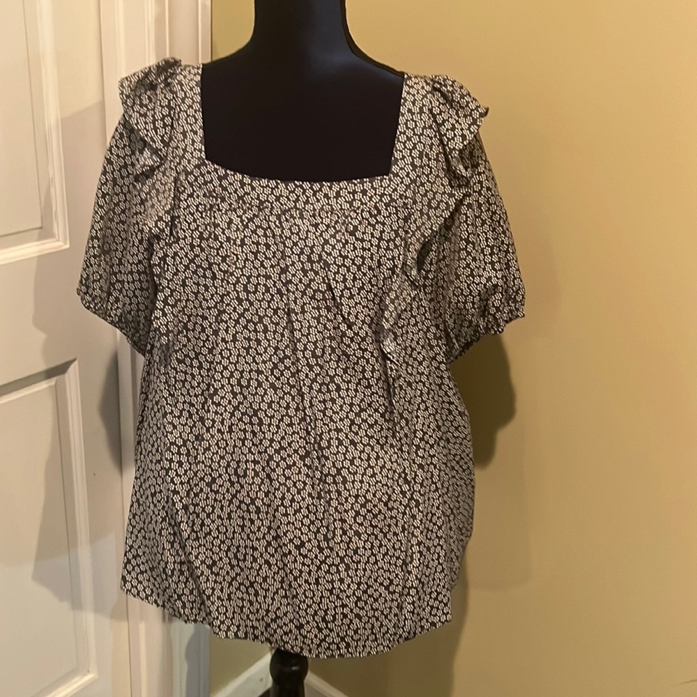 Super cute Lauren Conrad top